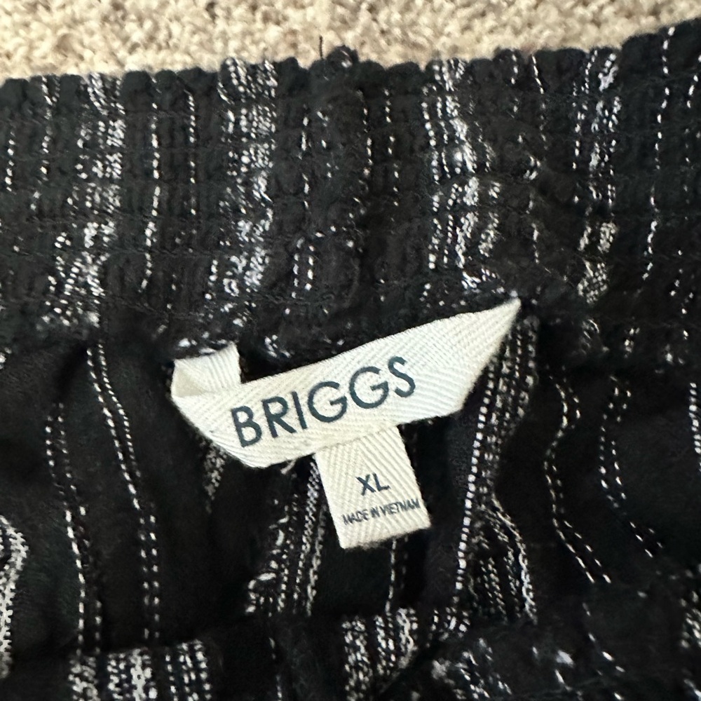 Linen Shorts - Picture 4 of 4